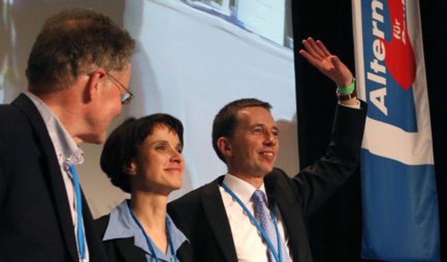 В Германии создана партия, выступающая за отказ от евро

 - В Мире