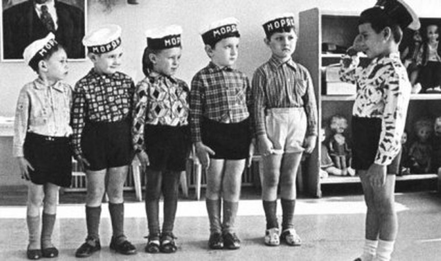 Неграждан Латвии призвали осудить все советское - Литва и страны Балтии