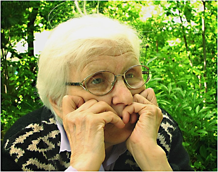 Многим старикам доживать свой век с родными не позволяют законы  - Литва и страны Балтии