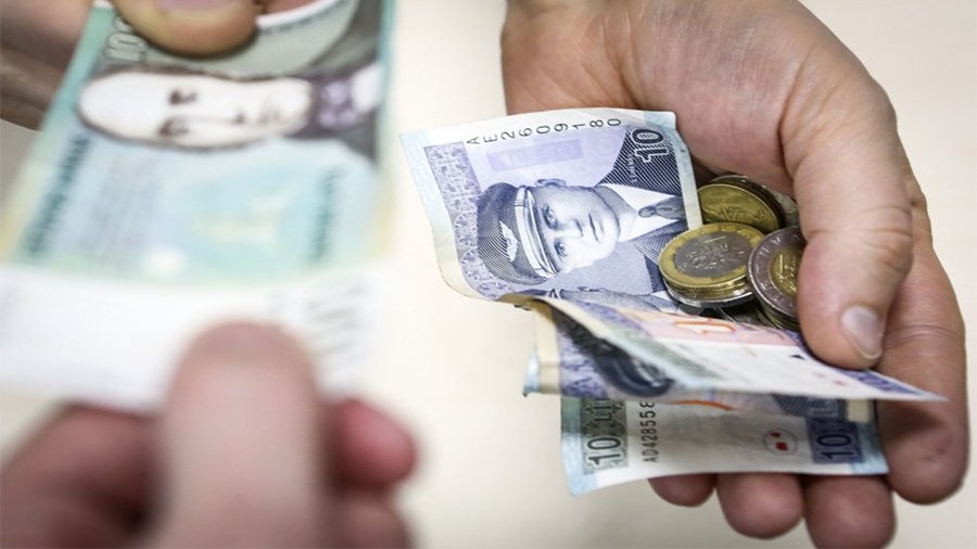 Мэрии будут самостоятельно выплачивать пособия - Литва и страны Балтии