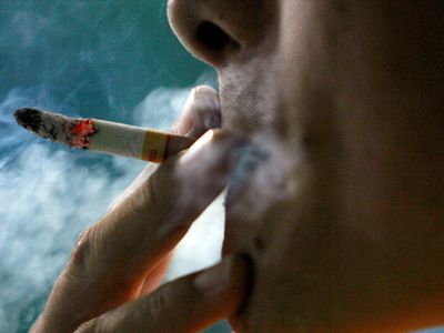 Женщины и мужчины курят по разным причинам - Хобби, отдых и развлечения