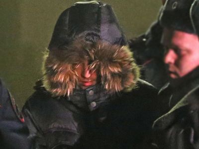 В России убивший двух человек школьник признан невменяемым - Происшествия и криминал