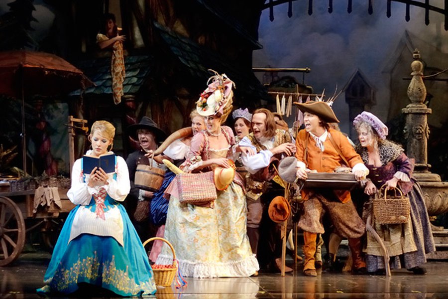 В Доме детского творчества — студия мюзикла                                                  - В Висагинасе