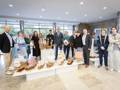 В честь 50-летия города, висагинские судомоделисты представили свои работы в Сейме Литвы (видео) - В Висагинасе