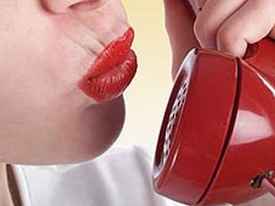 86-летняя женщина отказалась платить по счету в $1000 за секс по телефону - Хобби, отдых и развлечения