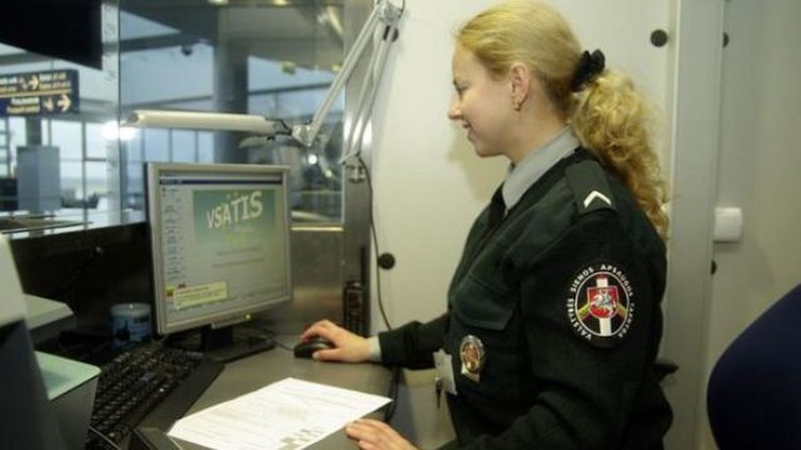 При въезде в Шенген срок документов граждан третьих стран должен быть не больше 10 лет - В Мире