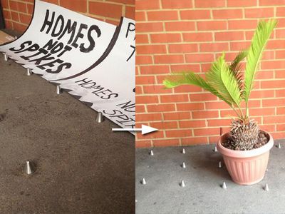 Мэр Лондона Борис Джонсон призвал убрать «шипы против бездомных» у элитного здания в Лондоне - В Мире