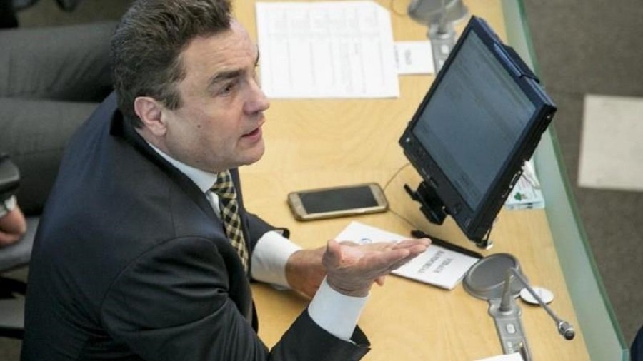 П. Гражулис предлагает разрешить получать и пенсии по старости, и пенсии по инвалидности - Литва и страны Балтии