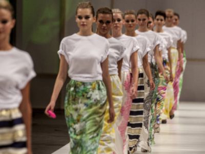 Длина юбки свидетельствует о спаде экономики  - Хобби, отдых и развлечения