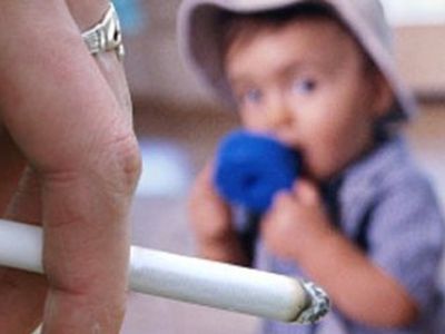 Лишь четверть курящих осознает вред пассивного курения - Наука и здоровье