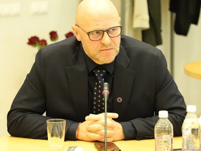 Висагинас: когда реклама сталкивается с реальностью - Без цензуры