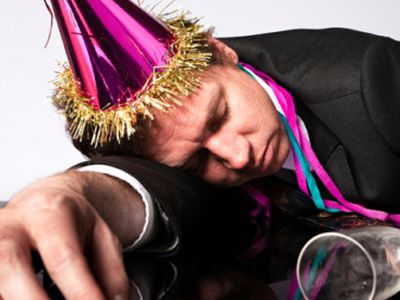 Британские медики советуют, как предотвратить или облегчить похмелье - Наука и здоровье