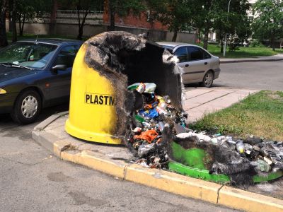 От вандалов нет спасенья                                                                 - В Висагинасе