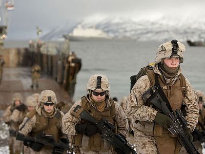 Великобритания разместит в Норвегии 800 морских пехотинцев и спецназовцев - В Мире