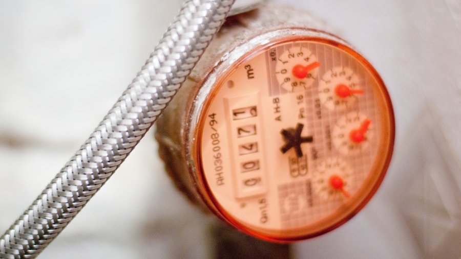 Исследование: жители переплачивают за воду - Литва и страны Балтии