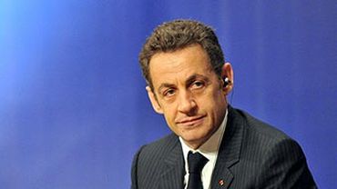 Николя Саркози подарил женщинам-депутатам мужские галстуки