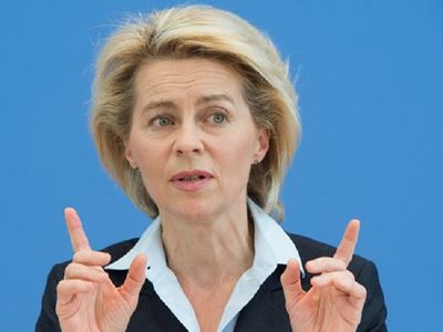 Глава минобороны ФРГ выступила против бойкота ЧМ-2018 - В Мире