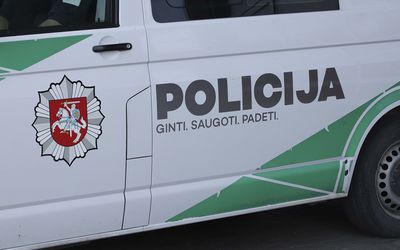 В Висагинасе незаконно сняты деньги с чужой банковской карты - Происшествия и криминал