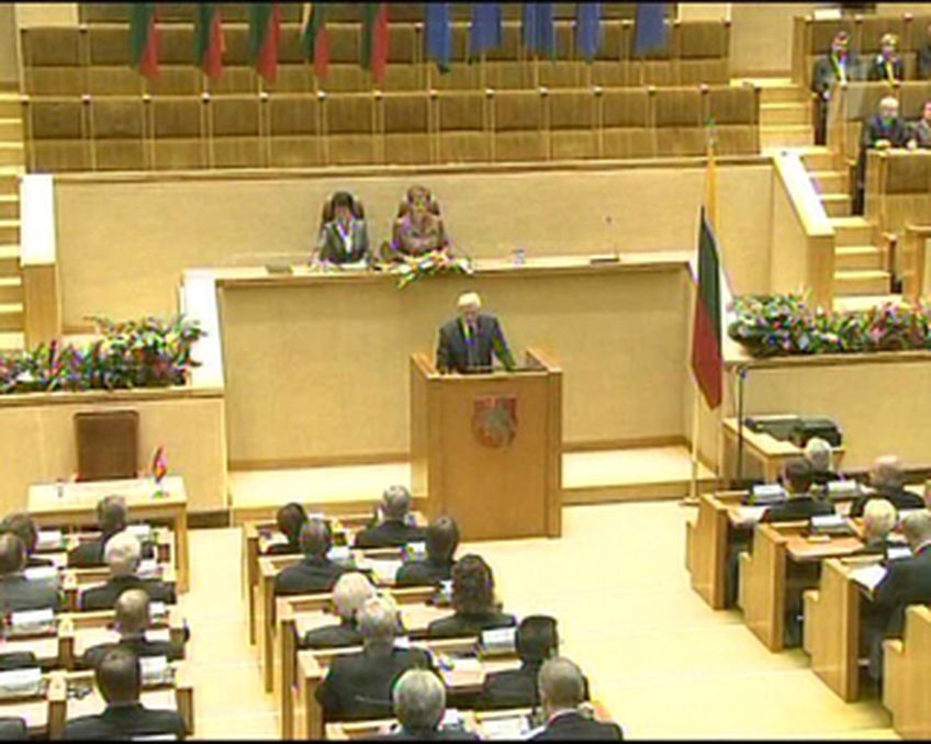 Новый парламент принес присягу на верность Литовской Республике