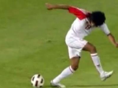 Футболист забил пенальти пяткой
 - Культурные и спортивные мероприятия