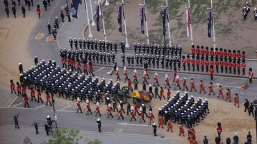 JK prasidėjo karalienės Elžbietos II laidotuvių ceremonija
