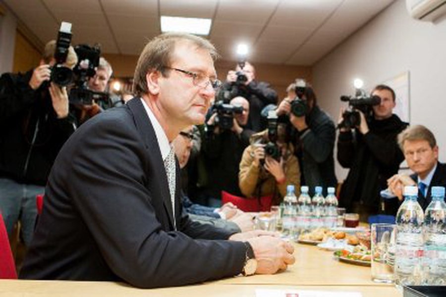 Ar V.Uspaskicho įmonėse darbuotojai uždirba jo žadėtą 1,5 tūkst. Lt „minimumą”? - Lietuva ir Baltijos šalys