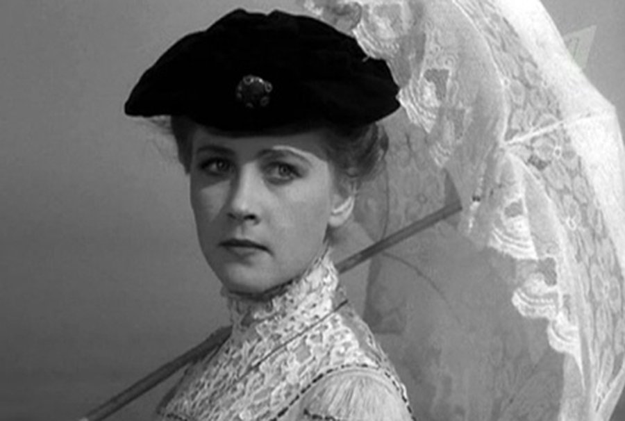 Ушла из жизни народная артистка СССР Ия Саввина                                 - Культурные и спортивные мероприятия