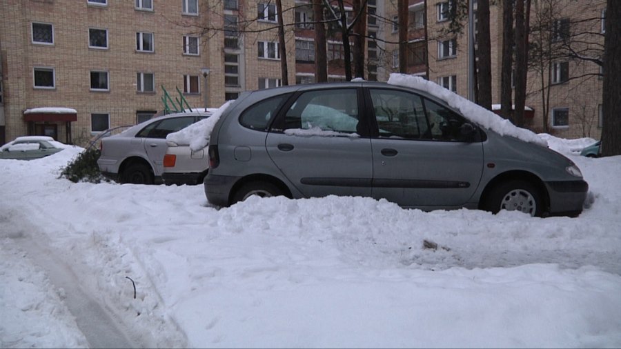 Городские дворы: Выйти из заколдованного круга поможет только весна? - В Висагинасе