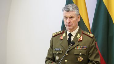 Паника в обществе не совсем обоснована - командующий литовской армией
