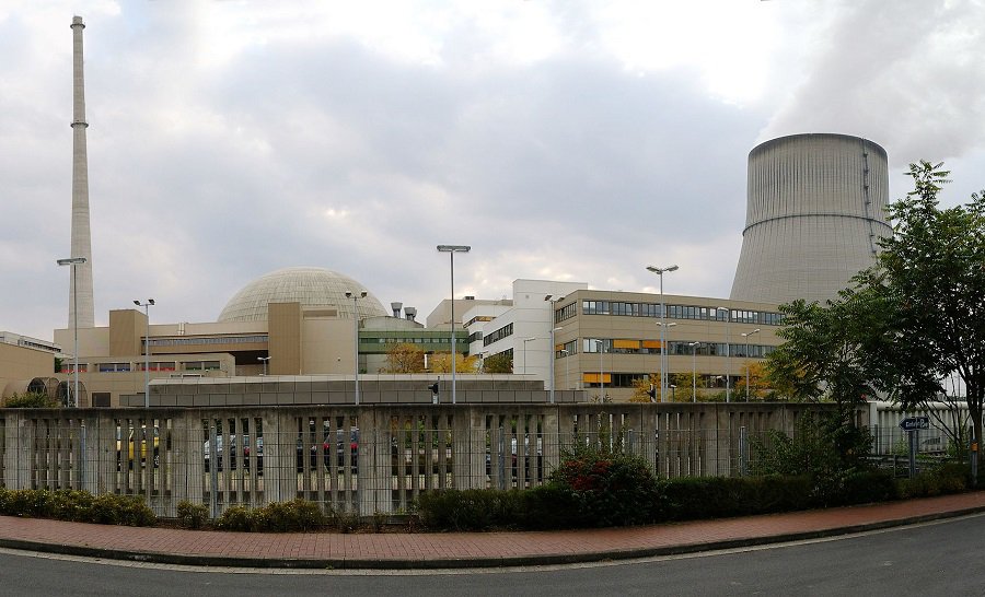 СМИ: Германия остановила три последние работавшие АЭС - Энергетика