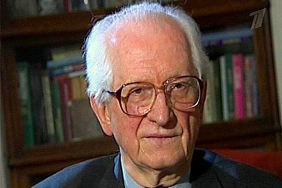 Сначала необходимо поставить диагноз, чем же больно наше общество                                                                 - В Мире