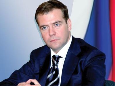 Медведев договорился о создании в Абхазии российской военной базы и пообещал Саакашвили возмездие - В Мире