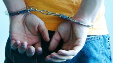 В Висагинасе задержаны подозреваемые в грабеже подростки 