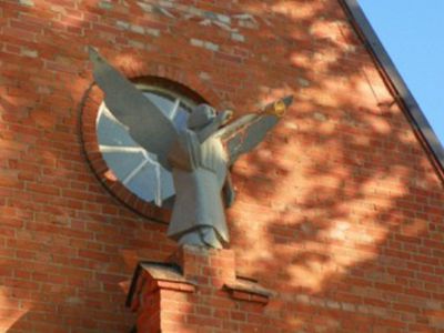 Iš bažnyčios angelus pavogęs kunigas juos bandė parduoti internetu
 - Pasaulyje