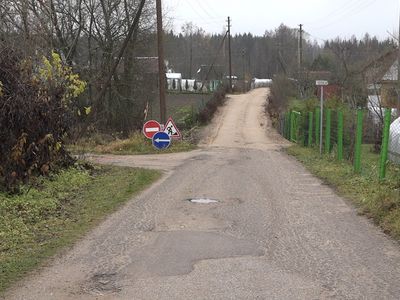 Ремонт дороги в с/о «Вишня 2». Деньги – на ветер? (видео) - В Висагинасе