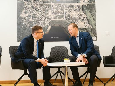 Демократы Висагинаса: мы не поддерживаем инициативу Ильи Петрова - Без цензуры