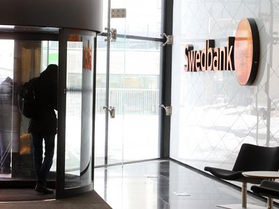 Мошенники не останавливаются: ежедневно по 400 клиентов Swedbank сообщают о подозрительных звонках - Происшествия и криминал