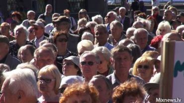 Латвийские пенсионеры пригрозили бойкотом коммунальным счетам