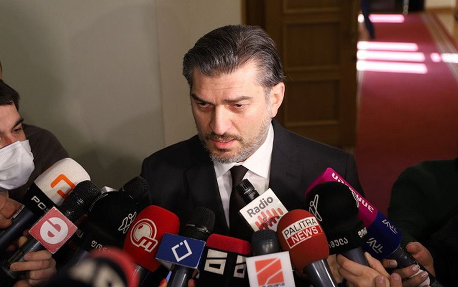 Президентом Сакартвело избран бывший футболист Михаил Кавелашвили - В Мире