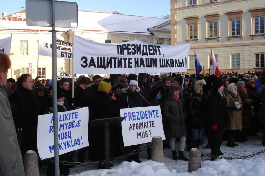 Забастовщики призывают граждан Литвы принять участие в акциях протеста против реформы образования

                                 