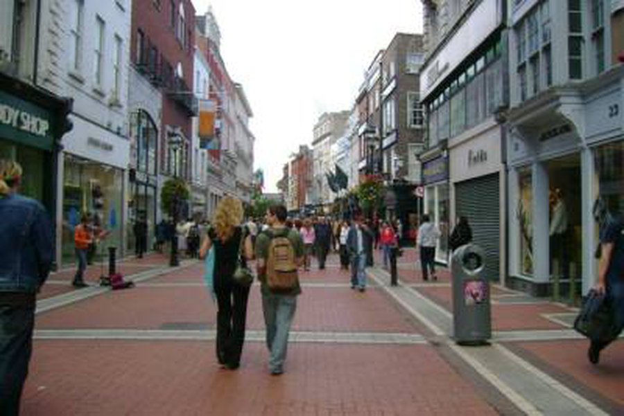 Гастарбайтеры пакуют чемоданы                                 - В Мире