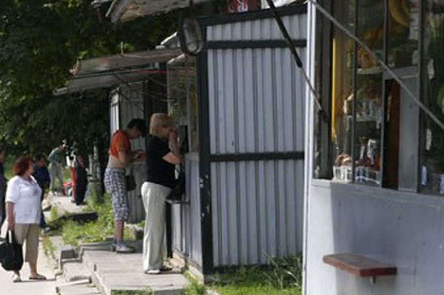 Литовец решил судиться с государством из-за пяти ларьков
 - Литва и страны Балтии