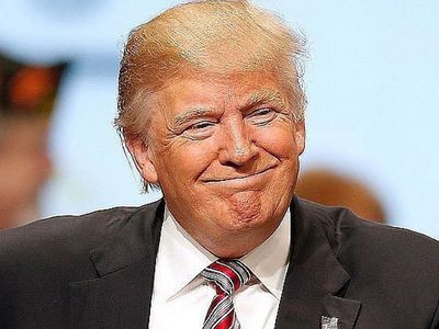 Трамп планирует присудить премию "самому бесчестному и продажному СМИ года" - В Мире