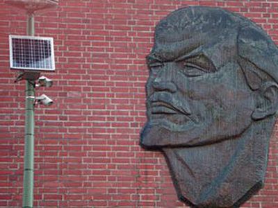 Жителю Литвы отказались простить любовь Ленина к голубям                                 - Происшествия и криминал