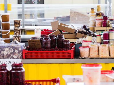 С понедельника разрешена работа рынков и других мест общественной торговли - Литва и страны Балтии