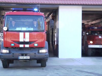 Висагинские пожарные-спасатели: В воде не тонут, в огне не горят - В Висагинасе