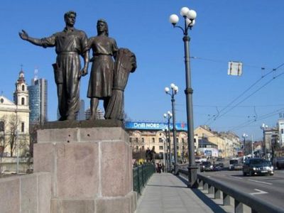 

Желающих отремонтировать скульптуры на Зеленом мосту – не оказалось
 - Литва и страны Балтии