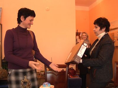 Две висагинские семьи получили специализированное компьютерное оборудование для детей, имеющих недуг - В Висагинасе