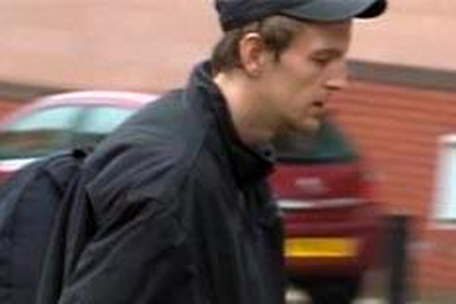 Британец полгода хранил на диване тело мертвого отца                                                                                                   - Хобби, отдых и развлечения