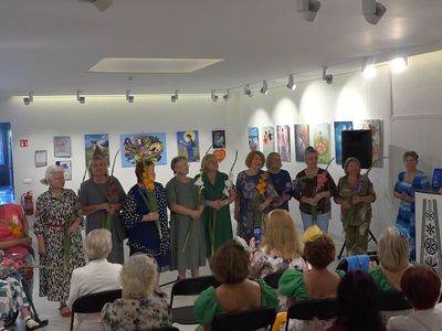 На открытии выставки Клуба «Paletė» посетители увидели и узнали много интересного (видео) - В Висагинасе